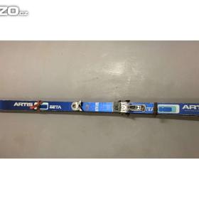 Foto inzerátu Lyže s vázáním i s hůlkami