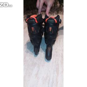 Fotka k inzerátu Dětské kolečkové brusle OXELO Fit3 / 13885115