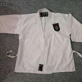Fotka k inzerátu 1x blůzka karate, 1x blůzka judo, 1x pásek / 18378425