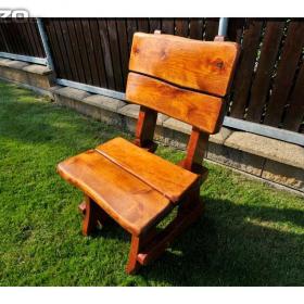 Foto inzerátu Dřevěný nábytek kulatý