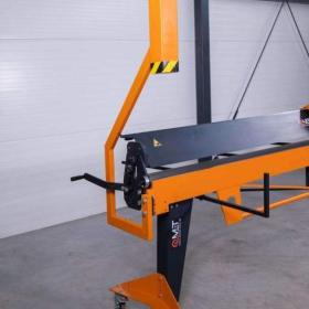 3m Ohýbačka plechu M20X3000/0,8 s kruhovým nožem+hladicka falcu / 17531599