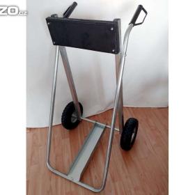 Fotka k inzerátu Vozík, stojan, rudl na lodní motor -  velká nafukovaná kola 26cm / 18294180