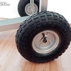 Foto inzerátu Vozík, stojan, rudl na lodní motor - velká nafukovaná kola 26cm