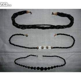 Foto inzerátu Šperky, bižuterie, náhrdelníky, řetízky, brože