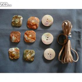 Foto inzerátu Šperky, bižuterie, náhrdelníky, řetízky, brože