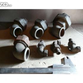 Foto inzerátu Černé a pozinkované fitinky a varná kolena, oblouky