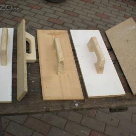 Fotka k inzerátu Dřevěné hladítko  / 19475200