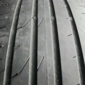 Foto inzerátu Prodám sadu letních pneu 215/55 R18 Continental