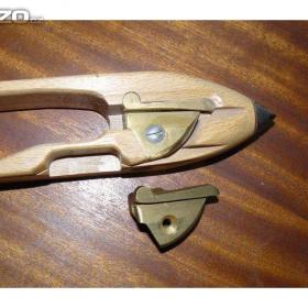 Foto inzerátu JEZDEC BRONZOVÝ ke tkalcovskému člunku (NOVÝ) ČR