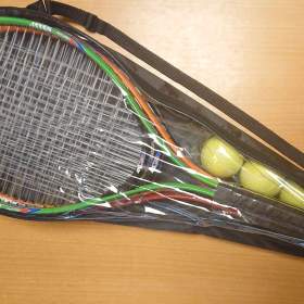 Foto inzerátu Tenisový set 4x raketa 3x míček pouzdro - nový , nepoužitý