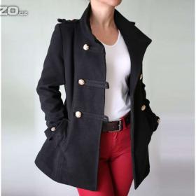 Foto inzerátu Krátký černý kabát - 70% vlna vel.S