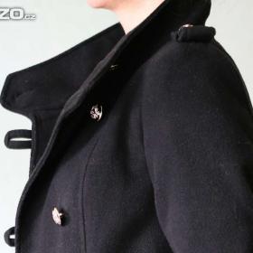 Foto inzerátu Krátký černý kabát - 70% vlna vel.S