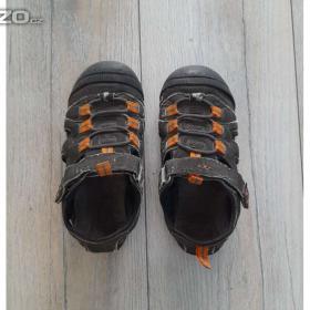 Foto inzerátu LETNÍ SPORTOVNÍ BOTY VEL.31