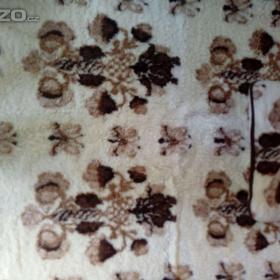 Fotka k inzerátu Prodám 2 zdravotní vlněné přikrývky + dva zdravotní vlněné polštáře  / 17816132