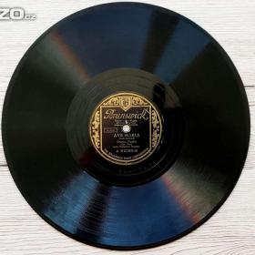 Fotka k inzerátu AVE MARIA a ALLELUJA -  Starožitná šelaková gramofonová deska Brunswick, rok 1939 / 17874833