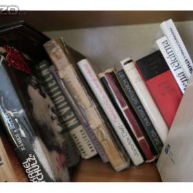 Foto inzerátu Knihy-různé