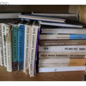 Foto inzerátu Knihy-různé