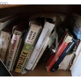 Foto inzerátu Knihy-různé