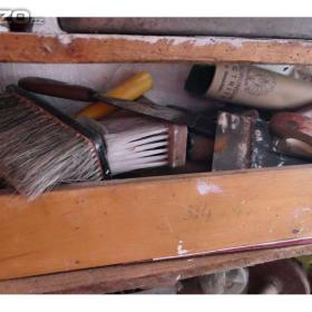 Foto inzerátu Mechanický vysavač, válečeky na malování, těsnění, malířské štětky,chodítko