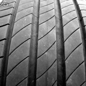 Foto inzerátu Sada zánovních letních pneu 225/50 R18 Michelin 
