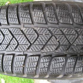 Foto inzerátu PRODÁM ZIMNÍ PNEU 205/60 R17 PIRELLI W SZ3 93H 4ks
