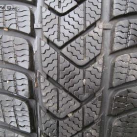 Foto inzerátu PRODÁM ZIMNÍ PNEU 205/60 R17 PIRELLI W SZ3 93H 4ks