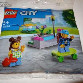 Fotka k inzerátu Lego City 30588 -  Dětské hřiště / 18059235