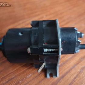 Fotka k inzerátu OSTŘIKOVAČ ČELNÍHO SKLA / 19421642