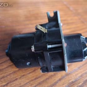 Foto inzerátu OSTŘIKOVAČ ČELNÍHO SKLA