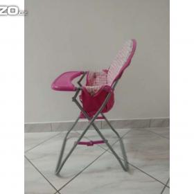 Foto inzerátu Set pro panenky: jídelní židlička a autosedačka.