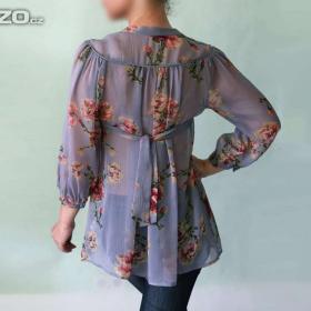 Foto inzerátu Romantická květovaná halenka Topshop vel. 34