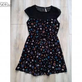 Foto inzerátu Dámské šaty zn.Stradivarius vel.L 