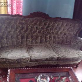 Foto inzerátu Barokni sedačka stolkem