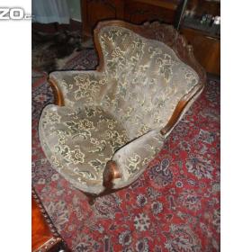 Foto inzerátu Barokni sedačka stolkem