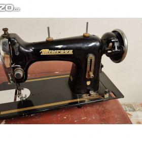 Fotka k inzerátu Šicí stroj MINERVA / 19358696