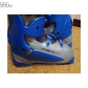 Foto inzerátu Dámský lyžařský set zn. Rossignol - Lyže-Lyžáky-Hůlky-Obal