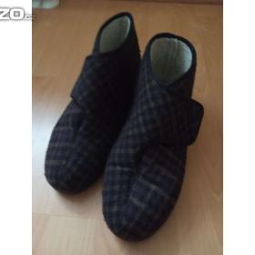 Fotka k inzerátu Prodám papuče  / 19140080