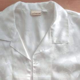 Foto inzerátu Pět halenek a tílek vel. S/M za cenu jedné