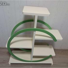 Foto inzerátu Zajímavý květinový stojan 1 republika, po renovaci. Osobně