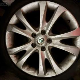Foto inzerátu ALU kola 17 , 5x112 originál škoda et 49 4000,-kč 