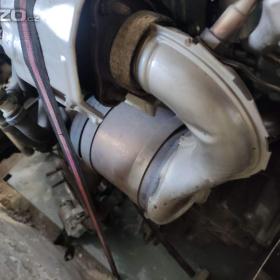 Foto inzerátu Motor RENAULT LAGUNA III 2.0DCi 127kw -