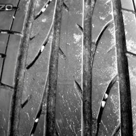 Fotka k inzerátu 2ks pěkných letních pneu 215/65 R17 Bridgestone / 18284751