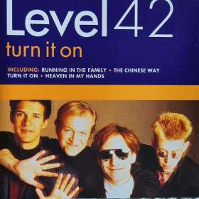 CD -  LEVEL 42 / Turn It On / 18321761