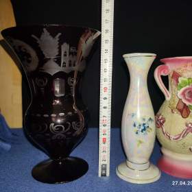 Foto inzerátu Starožitné vázy