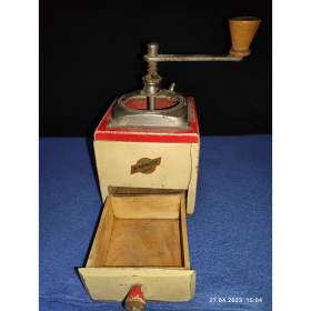 Foto inzerátu Retro mlýnek