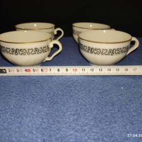 Foto inzerátu Retro set šálků s cukřenkou