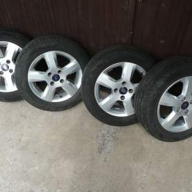 Foto inzerátu Originál 4kusy ALU kola s letním obutím na Ford Fushion