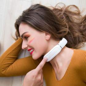 Foto inzerátu Masážní přístroj na krk SKG 4356E - nový , nepoužitý