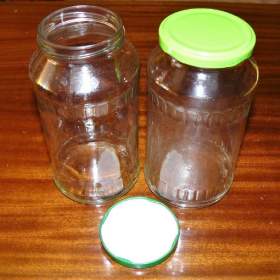 Foto inzerátu Sklenice zavařovací  0,7 l - šroubovací, s víčkem