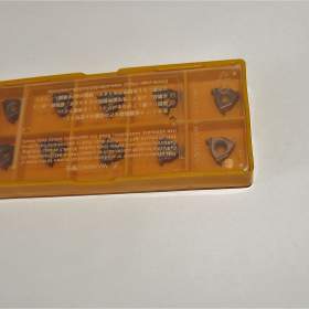 Fotka k inzerátu Vyměnitelná břitová destička 11 IR AG 60, Japonsko (NOVÉ) / 15765710